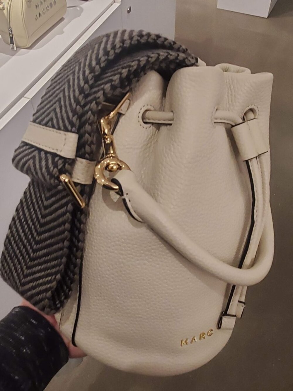 NWT Marc Jacobs Groove bucket bag marshmallow